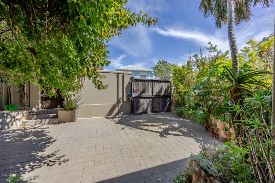 4 Bedroom Property for Sale in Woodstock Western Cape